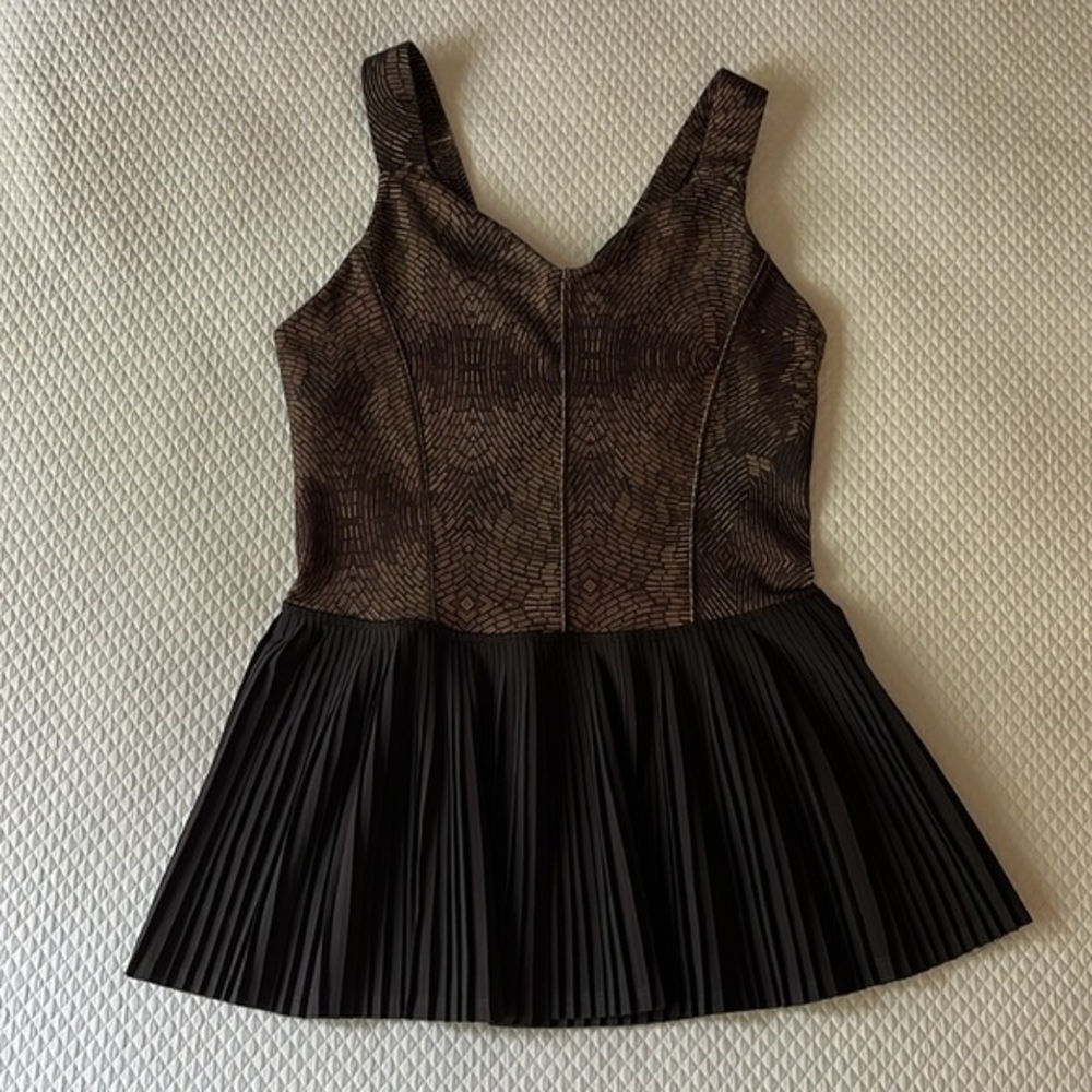 Lululemon Golden Godess‎ City Tank Peplum Size 6
